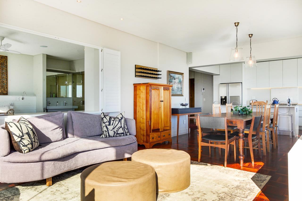 Backup Powered Sea View Apartment On The Promenade Cape Town Exterior photo