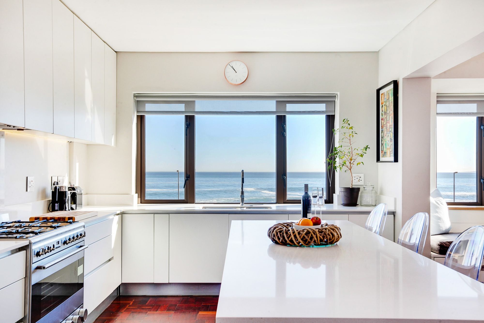 Backup Powered Sea View Apartment On The Promenade Cape Town Exterior photo