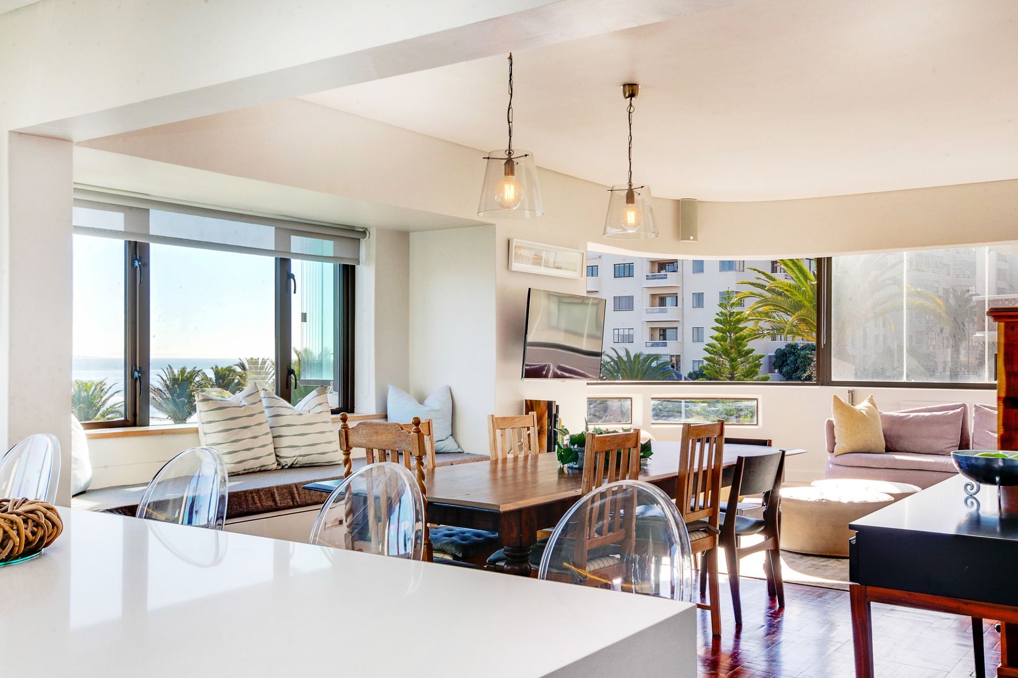 Backup Powered Sea View Apartment On The Promenade Cape Town Exterior photo